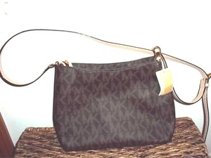 lot 2 image: MK Michael Kors Purse