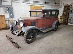 lot 1 image: 1930 Chevrolet 4-Door Sedan - RUNS See Video