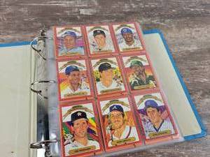 1990 Donruss Baseball Cards in Binder