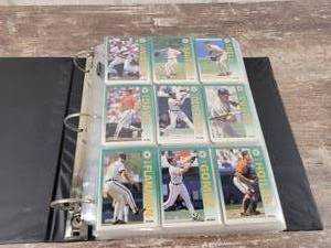 1993 Fleer Baseball Cards in Binder
