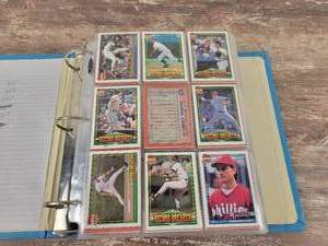1991 Topps Baseball Cards in Binder