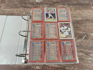 1991 Topps Baseball Cards in Binder