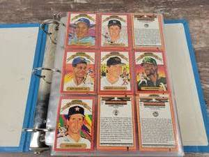 1990 Donruss Baseball Cards in Binder
