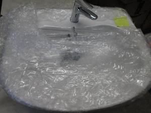 Toto Sink 24 inch Single Faucet...