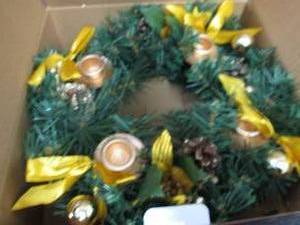 Holiday Candle Wreath...