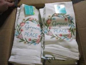112 packs of easter towels new ...
