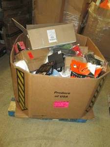 pallet of misc please see pictures ...