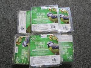 6 packages of suet cakes peanut app...