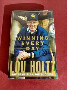 lot 12 image: Autographed Lou Holtz Book