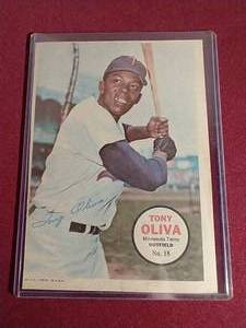 lot 41 image: 1967 Topps Posters Tony Oliva