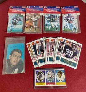 lot 48 image: Vintage Minnesota Vikings Card Lot