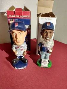 lot 106 image: (2) Minnesota Twins Bobbleheads - Jacques Jones & Joe Nathan