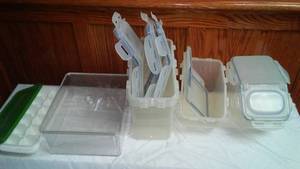 Lock & Lock Storage Containers (5).