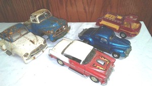 (5) Vintage Toy Vehicles
