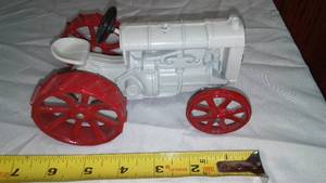 Cast Metal Fordson Tractor, Steering