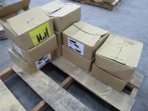 lot 11 image: Zinc Bolts 12 - 13 x 2