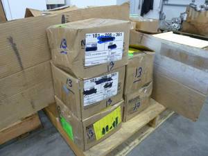 lot 13 image: Stainless Welding Studs 10- 32 x 58