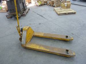 lot 4 image: Barret Hydraulic Pallet Jack