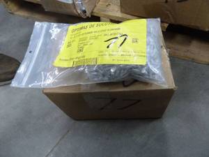 lot 77 image: Flanged Weld Studs