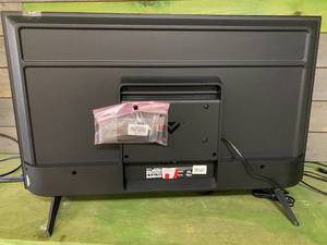 lot 1003 image: D40F-J09 VIZIO - 40 Class D-Series LED 1080P Smart TV