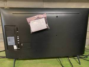 lot 1005 image: UN43TU7000F Samsung - 43 Class 7 Series LED 4K UHD Smart Tizen TV