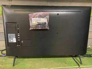 lot 1006 image: UN43TU7000F Samsung - 43 Class 7 Series LED 4K UHD Smart Tizen TV