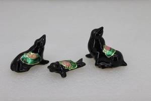 Rosemeade Miniature Seals
