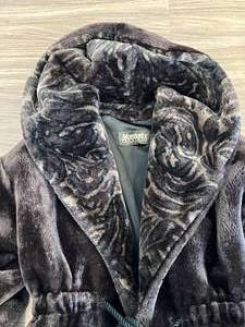 lot 44 image: Monterey Fashions Faux Fur Coat with Hood S