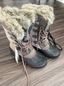 lot 57 image: Pair of Childrens and Womens Boots