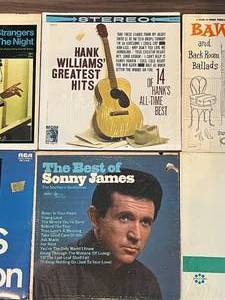 lot 19 image: Lot of 12 Vintage Records, The Manhattan Transfer, Nat Cole King, Frank Sinatra and More
