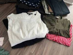 lot 54 image: Womens FormalBusiness Casual Clothing Lot (Small-Large) Jones New York, BCBG, Bisou Bisou, and More