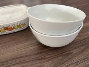 lot 62 image: Corning Ware Baking Dish and Bowl Set