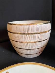 lot 67 image: Set of Two Golden and White Bowls and Platter