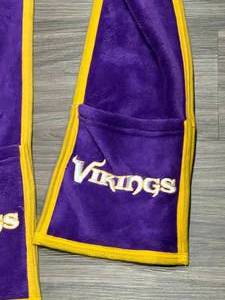 lot 92 image: Vikings - HoodScarfHand Warmer Combo