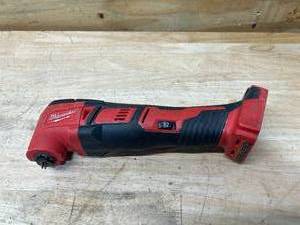 MILWAUKEE M18 18V Lithium-Ion Cordless Oscillating Multi-Tool (Tool-Only)