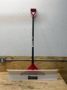 GARANT 36 UHMW Multi-Surface Pusher