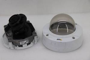 lot 11 image: Axis P3225-LV Mk II Camera