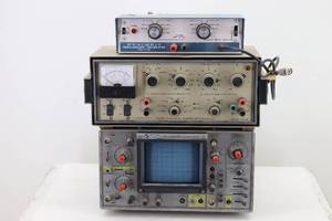 lot 12 image: Vintage Oscilloscope, Sine Generator & Calibrator