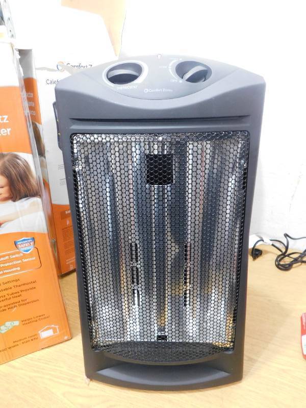 lot 128 image: Comfort Zone 1500-Watt Electric Quartz Infrared Radiant Tower Heater