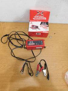 lot 8 image: Schumacher Electric Schumacher Pro Automotive 6-Volt12-Volt 2-Amp Battery Charger and Maintainer with Auto Voltage Detection
