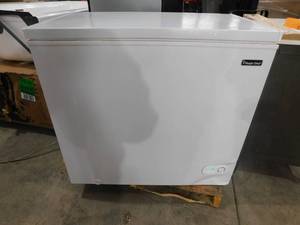 lot 13 image: Magic Chef 7.0 cu. ft. Chest Freezer in White