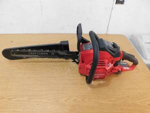 lot 22 image: CRAFTSMAN S1800 18-in 42-cc 2-cycle Gas Chainsaw