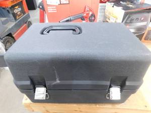 lot 23 image: CRAFTSMAN S205 20-in 46-cc 2-cycle Gas Chainsaw
