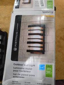 lot 69 image: Origin 21 Glen Hallow 1-Light 11-in Rust Integrated Outdoor Wall Light ENERGY STAR