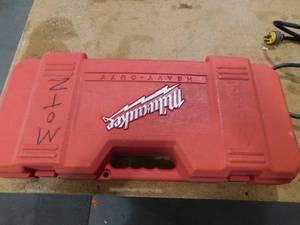 lot 73 image: Milwaukee Corded Sawzall with case