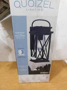 lot 116 image: Quoizel Saint Elias 1-Light 17.75-in Matte Black Outdoor Wall Light