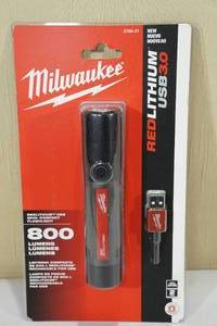 lot 12 image: Milwaukee Redlithium USB 800L Compact Flashlight