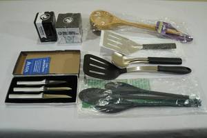 lot 48 image: Assorted Kitchen -Rada Knife Set, Bamboo Ladle, Ice Cream Scoop