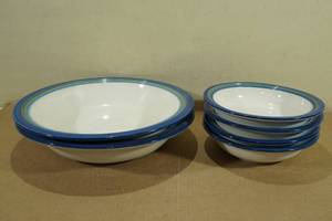lot 199 image: JCP Home Collection Serving Bowls and Soup Bowls