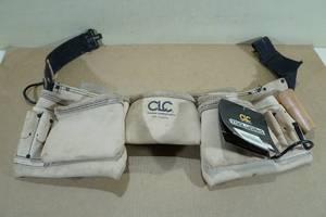 lot 209 image: Custom Leathercraft Tool Belt